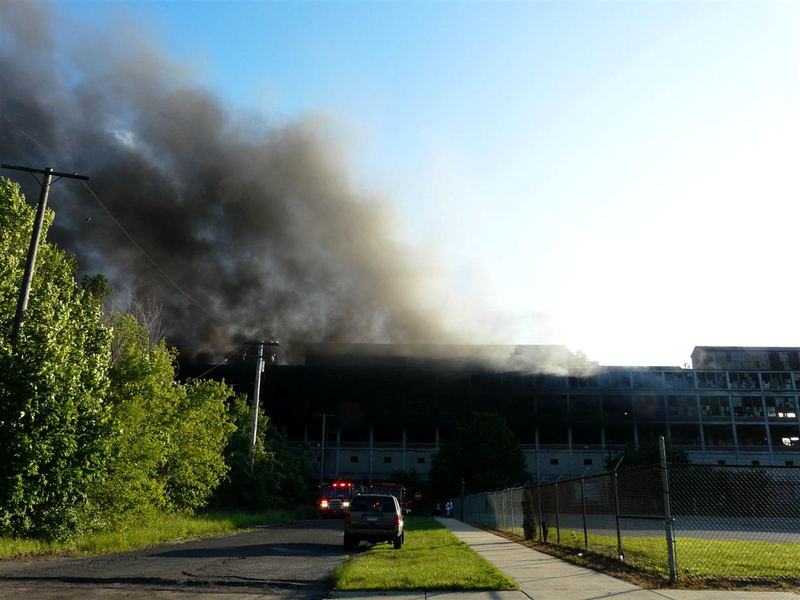 Illustration for article titled Abandoned Detroit Packard Auto Plant Catches Fire